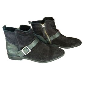 Trask Selma Black Suede Leather Ankle Booties‎ Women’s 7.5 Zip Buckle Low Heel